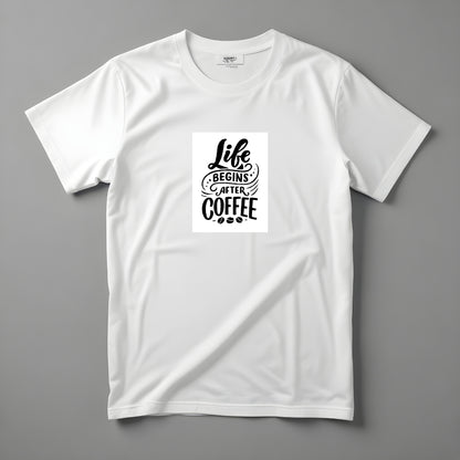 Tričko Kiskedves Life begins after coffee s ozdobným nápisom z niekoľkých písem a dvoma kávovými zrnkami, nafotené naležato.